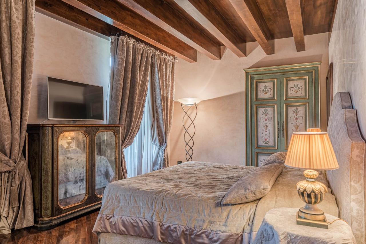 Bar Vitelli Charming Suites Savoca Kültér fotó