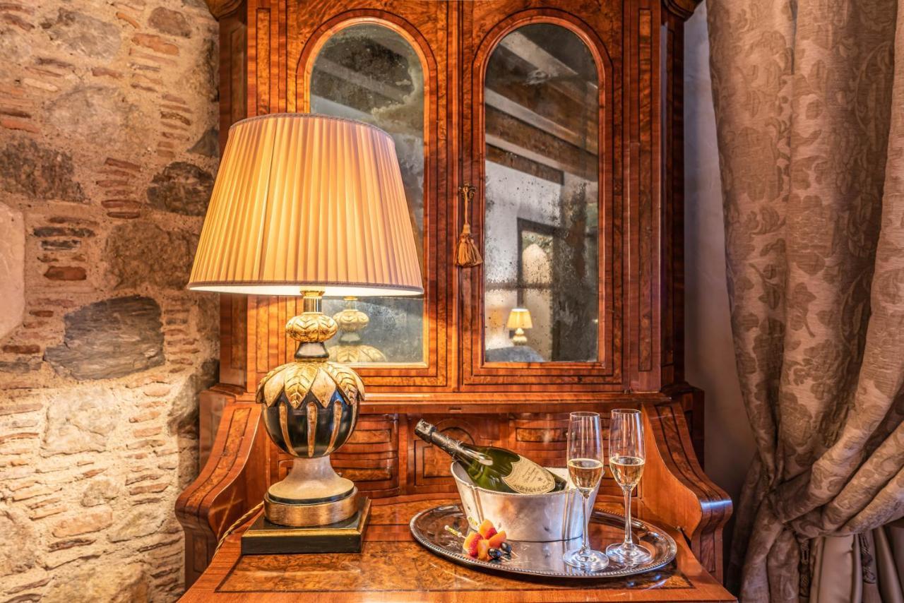 Bar Vitelli Charming Suites Savoca Kültér fotó